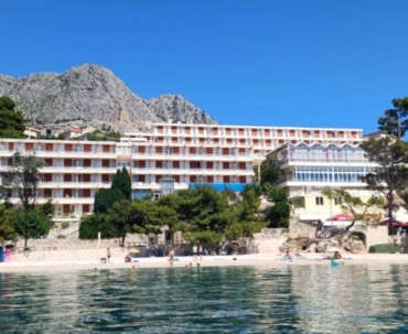 Podgora  hotel Aurora